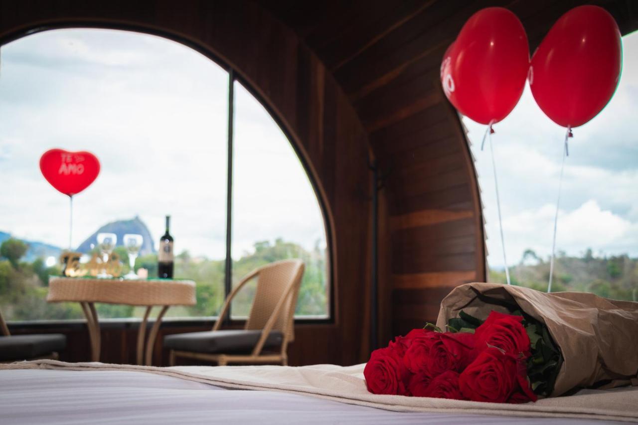 Hotel Glamping The Mountain à Guatapé Extérieur photo