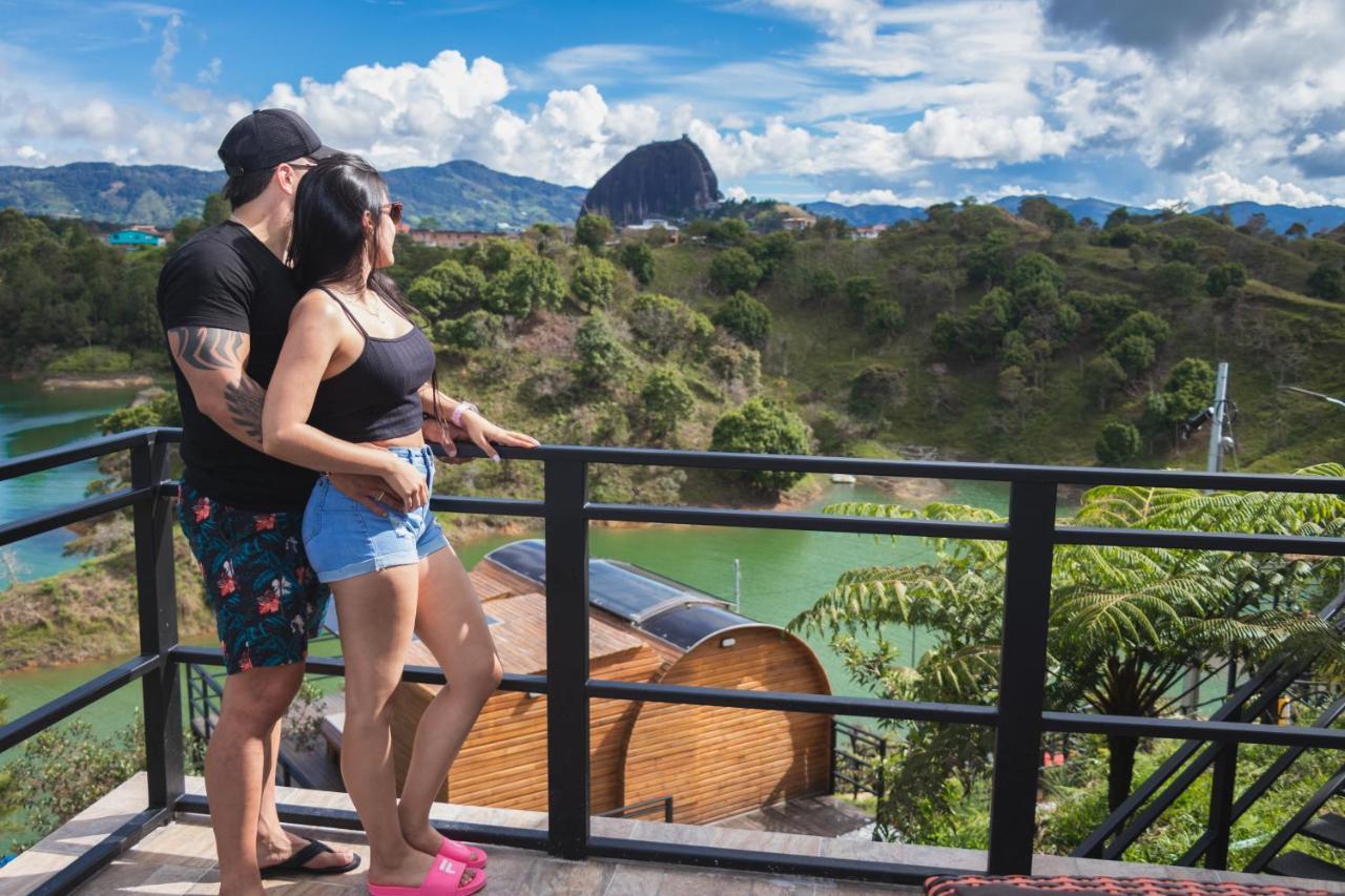 Hotel Glamping The Mountain à Guatapé Extérieur photo