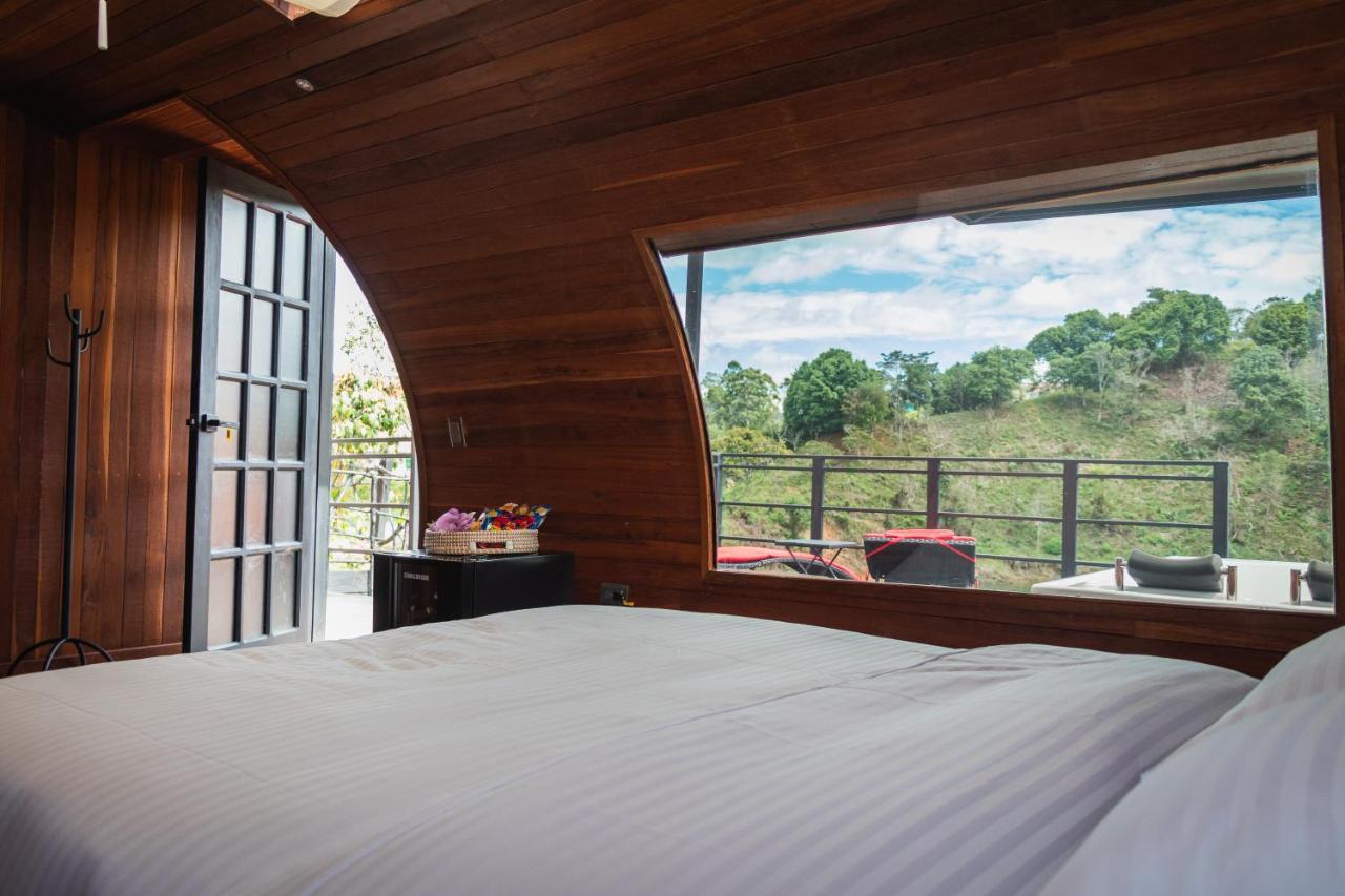 Hotel Glamping The Mountain à Guatapé Extérieur photo