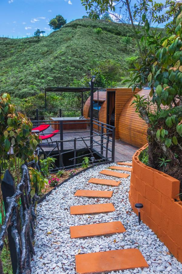 Hotel Glamping The Mountain à Guatapé Extérieur photo