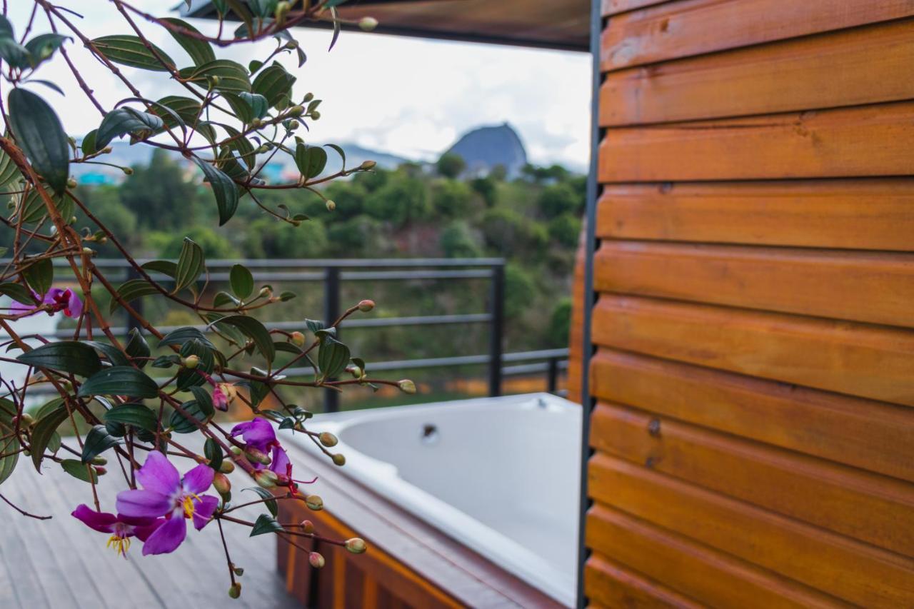 Hotel Glamping The Mountain à Guatapé Extérieur photo