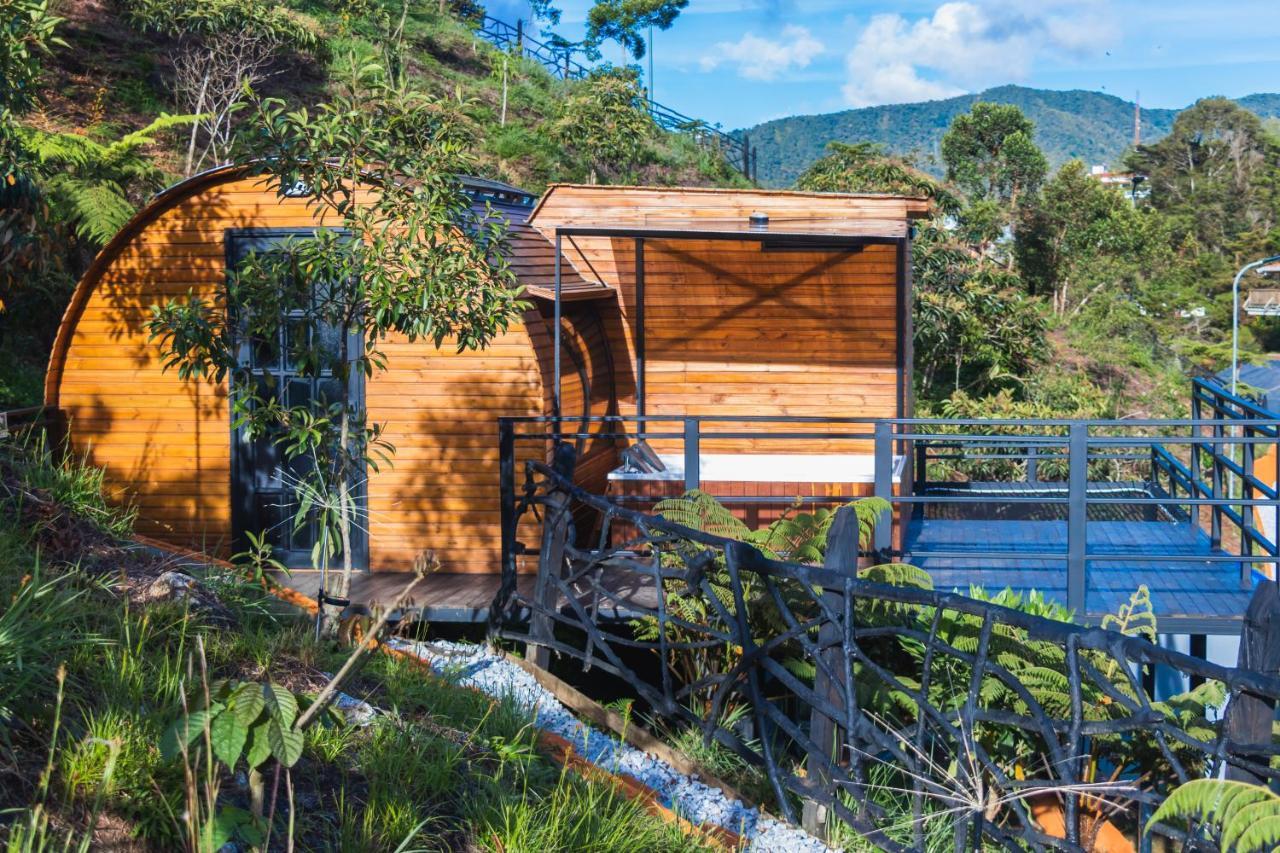 Hotel Glamping The Mountain à Guatapé Extérieur photo