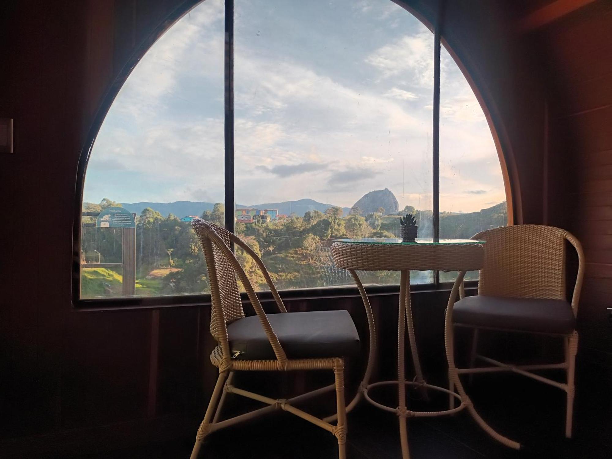 Hotel Glamping The Mountain à Guatapé Extérieur photo