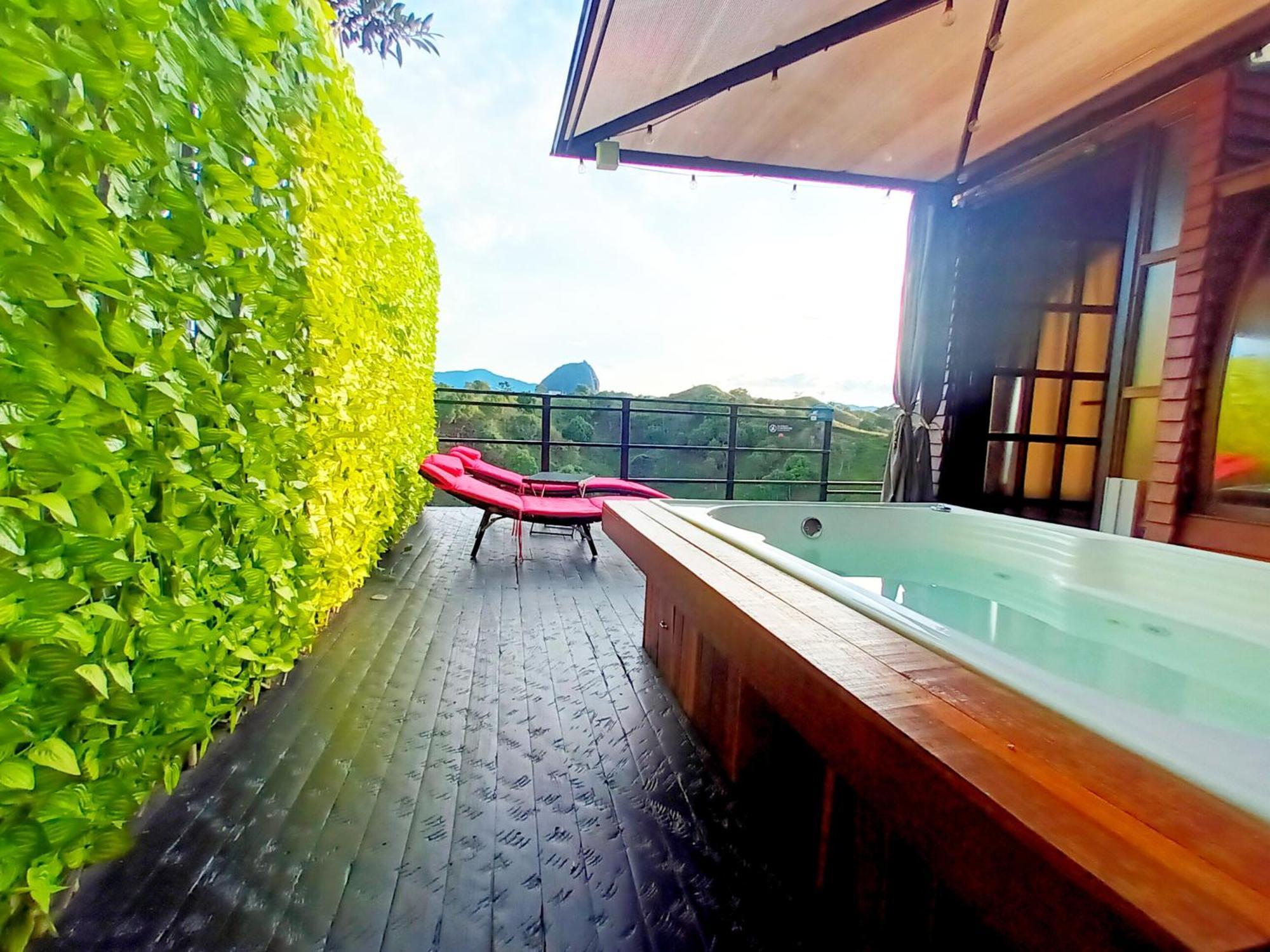 Hotel Glamping The Mountain à Guatapé Extérieur photo