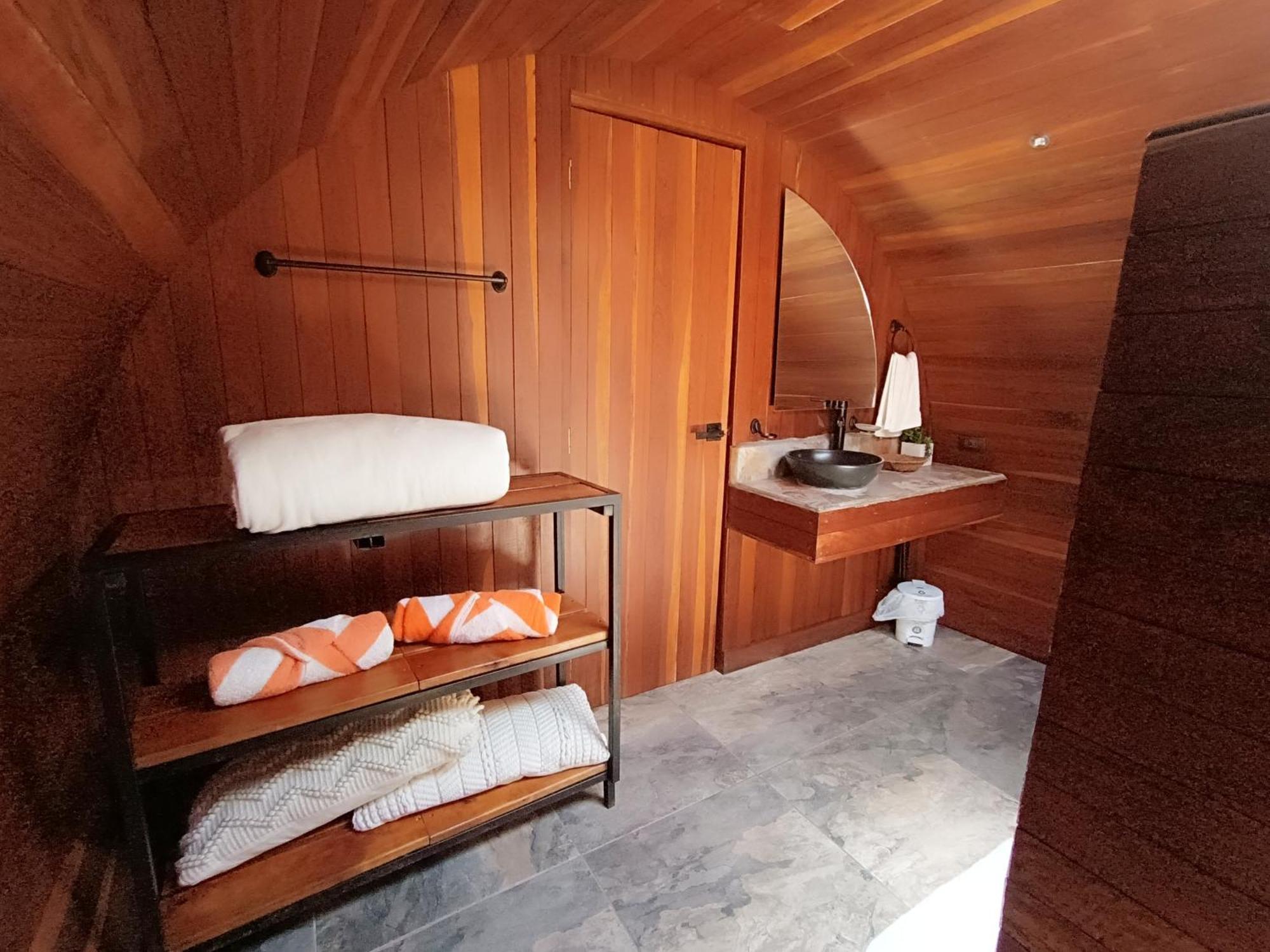 Hotel Glamping The Mountain à Guatapé Extérieur photo