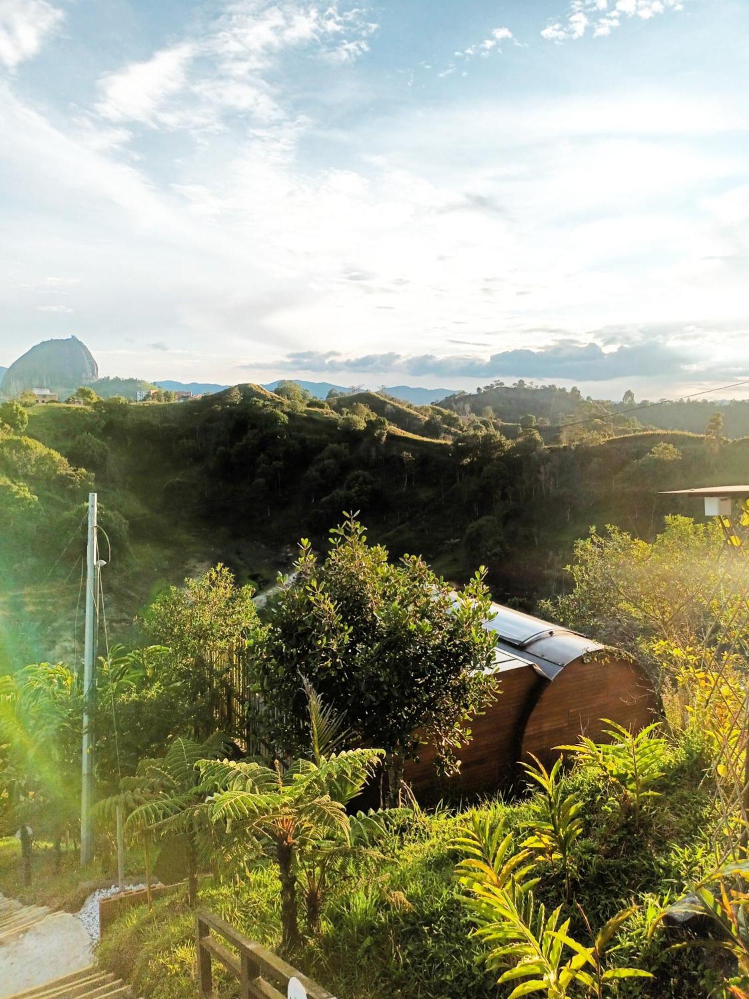 Hotel Glamping The Mountain à Guatapé Extérieur photo