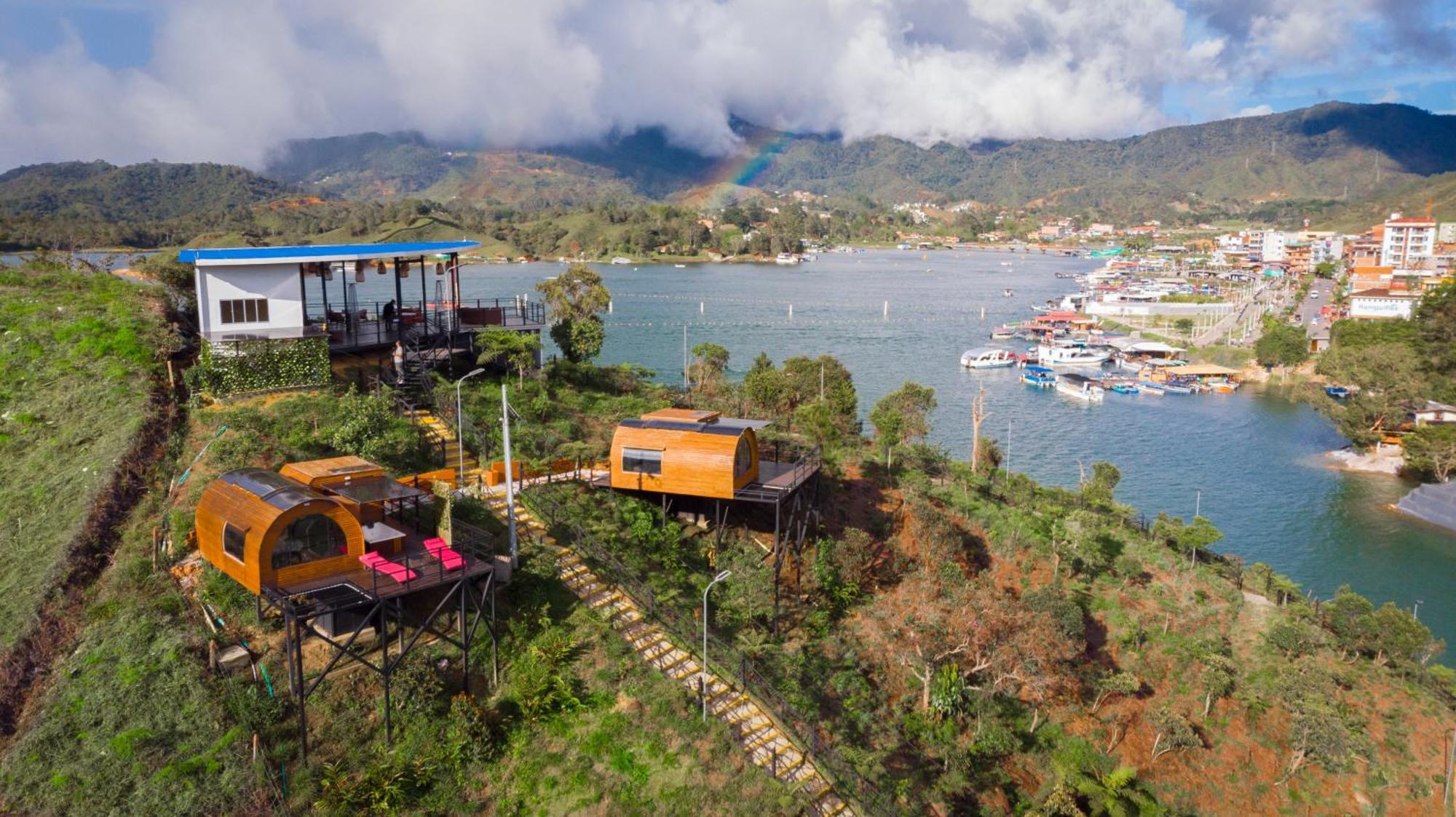 Hotel Glamping The Mountain à Guatapé Extérieur photo